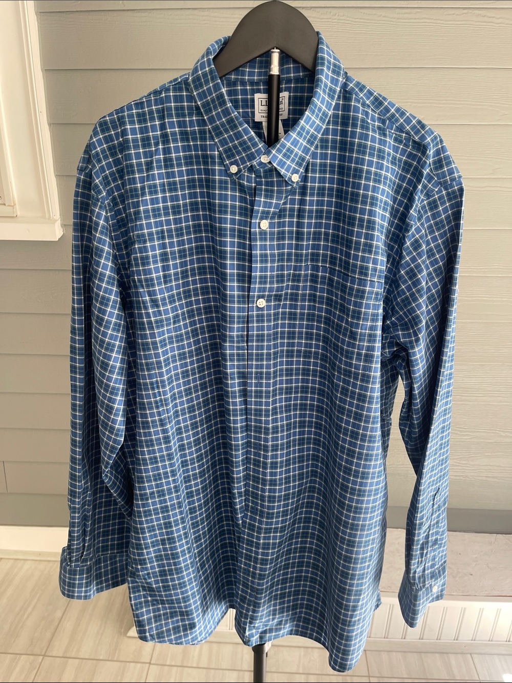 L.L. Bean Men’s Blue and White Plaid Button-Down Shirt Size XL